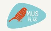 Mus in een plas